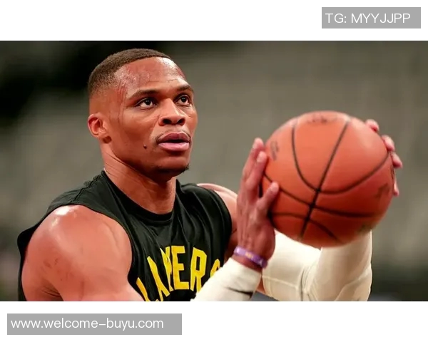 全能战士威少独领风骚成篮板助攻三分王者的唯一球员